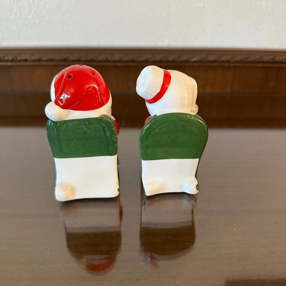 Vintage Santa and Mrs Claus Rocking Chair Salt and Pepper Shakers Christmas Set